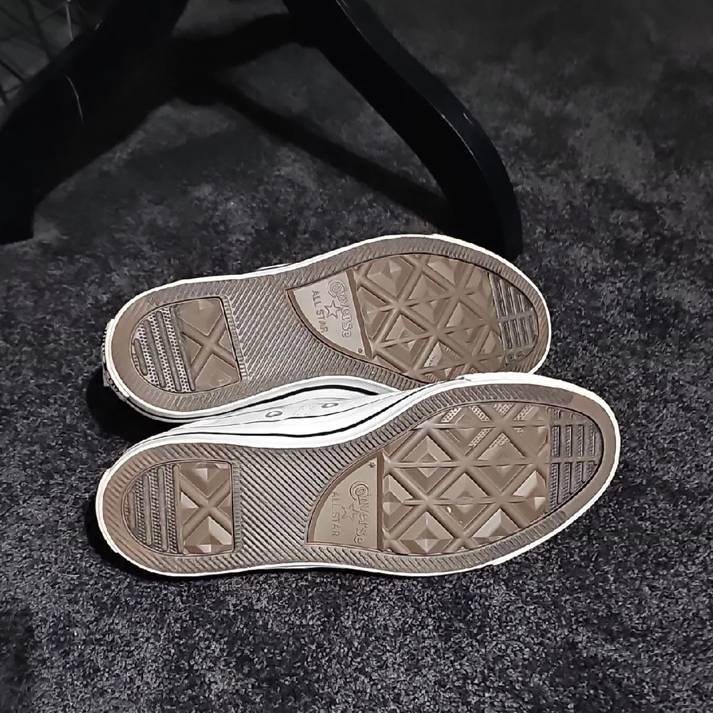 Converse Light Grey Sneakers - Picture 6 of 7